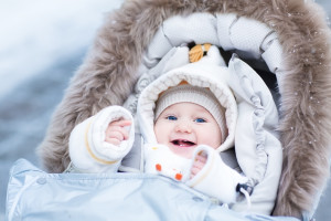 Winterbabys müssen gut und warm angezogen werden, damit es nicht zu schnell ausskühlt!